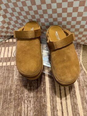 New Project Cloud Suede Slip-On Clogs in Camel Brown